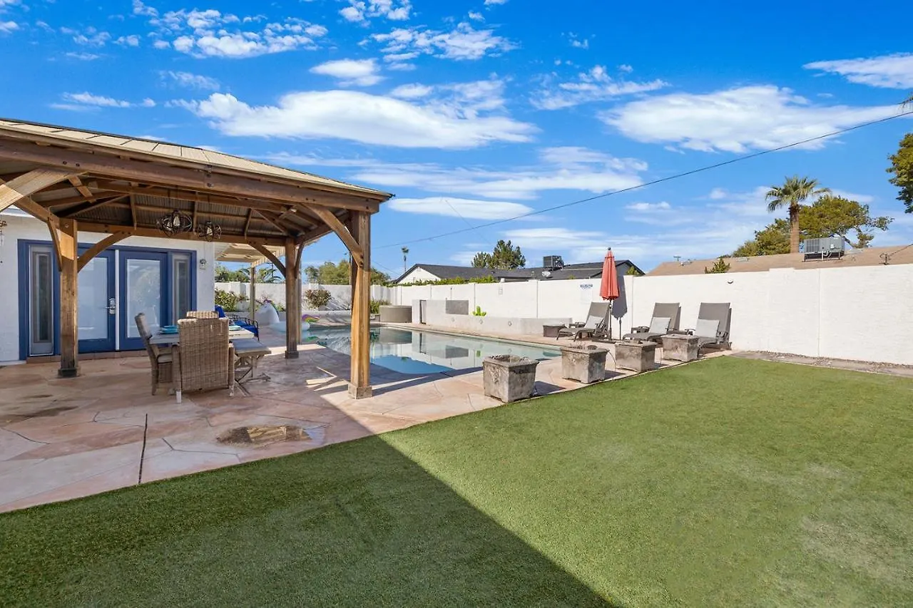 Relaxing Old Town Scottsdale Desert Oasis Awaits